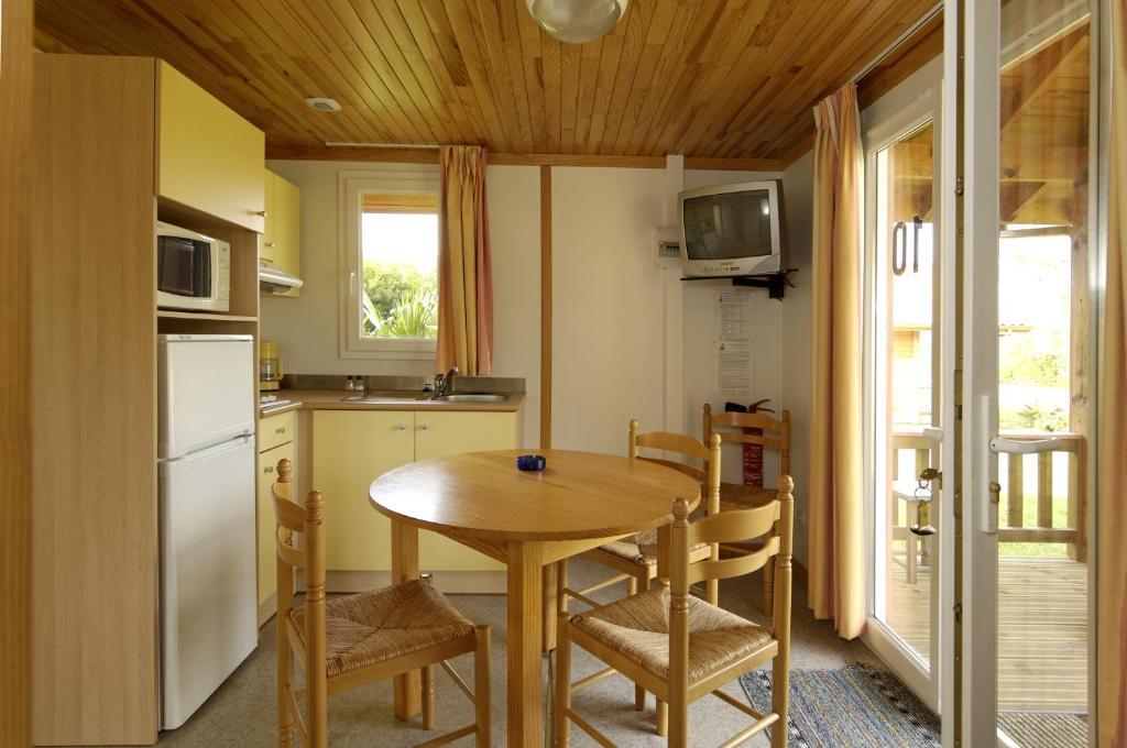 Hotel Domaine Du Roi Kysmar Villandraut Zimmer foto